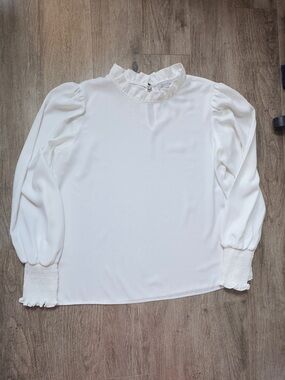 Tahari Ivory Ruffle Neck Long Sleeve Blouse